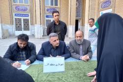 برپایی میز خدمت شهرداری منطقه سه در مصلی نماز جمعه واوان